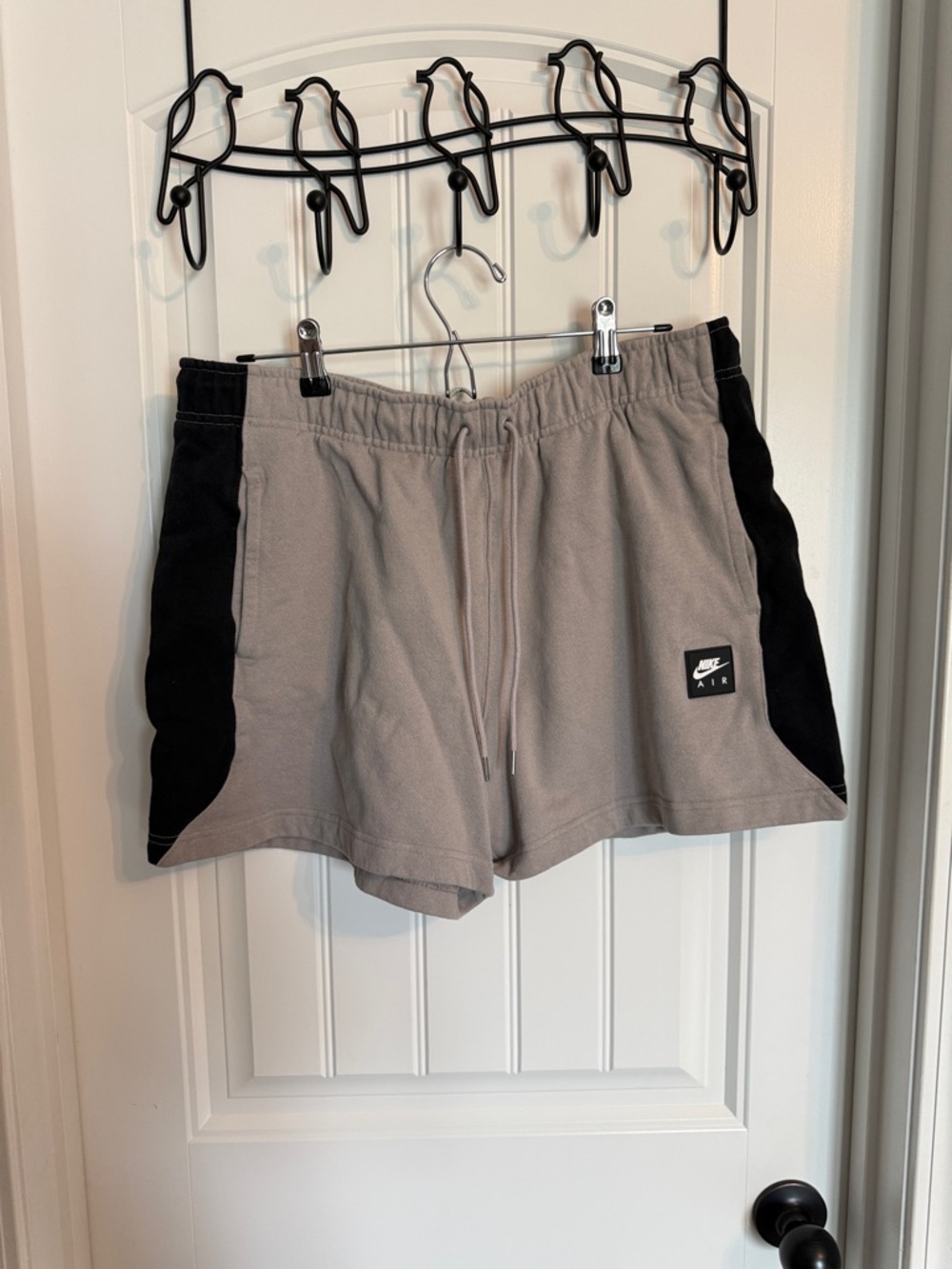 Nike Men’s Athletic Shorts in Gray with Black Panels